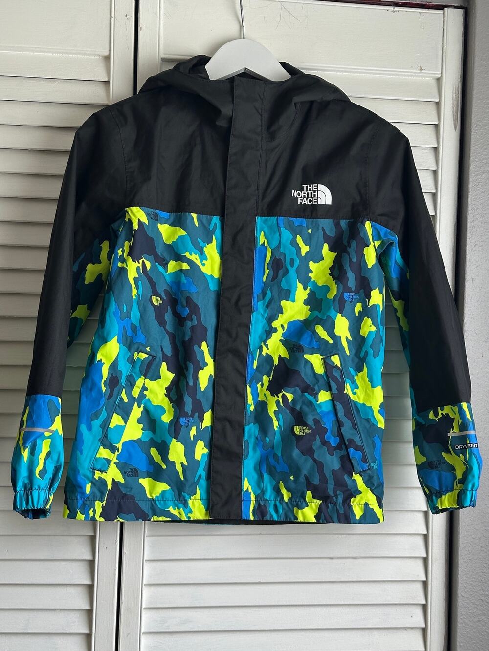 The North Face DryVent Camo Jacket Boys Size 18/20 Waterproof Rain Coat Hooded